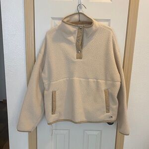 The North Face Women's Cragmont Fleece 1/4 Snap Pullover.